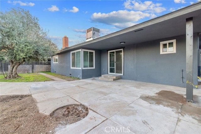 697 E Scott Avenue, Fresno, CA 93710