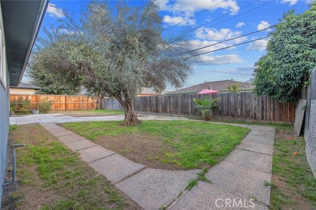 697 E Scott Avenue, Fresno, CA 93710