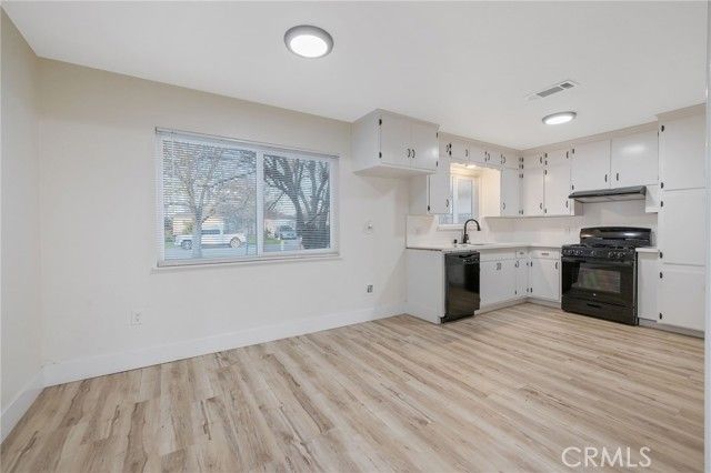 697 E Scott Avenue, Fresno, CA 93710