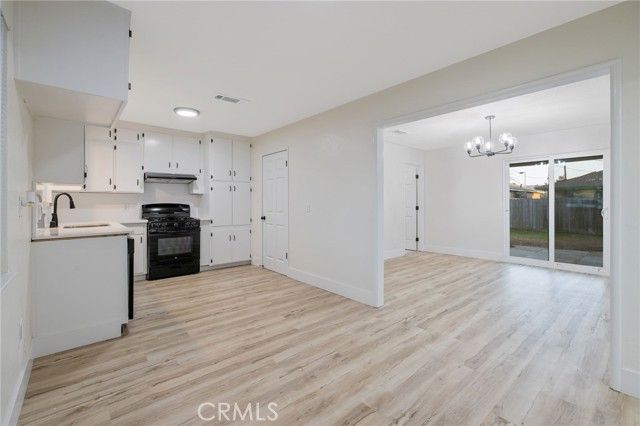 697 E Scott Avenue, Fresno, CA 93710