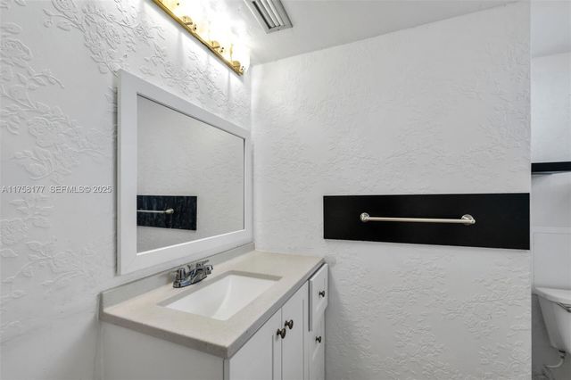 1770 NE 191st Street 5081, Miami, FL 33179