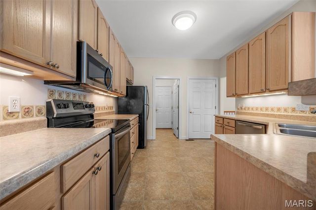309 Revolution Drive, St Peters, MO 63376