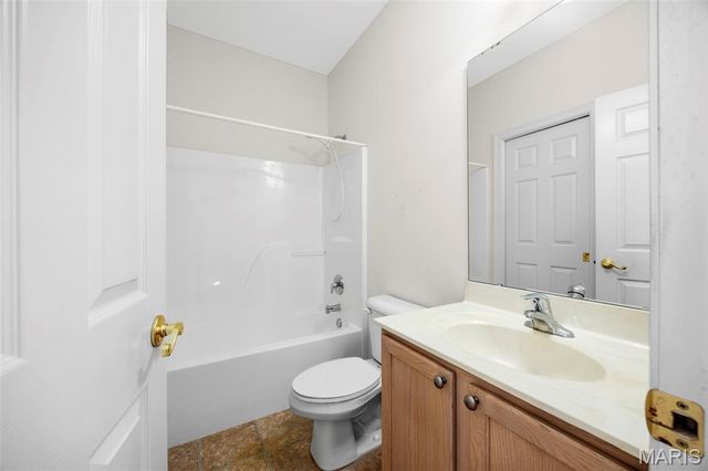 309 Revolution Drive, St Peters, MO 63376