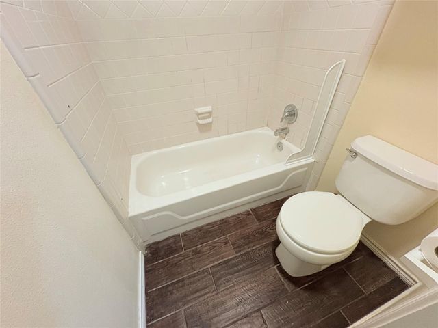 3820 Clover Drive, Alvin, TX 77511