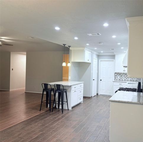 3820 Clover Drive, Alvin, TX 77511