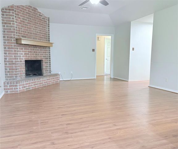 3820 Clover Drive, Alvin, TX 77511