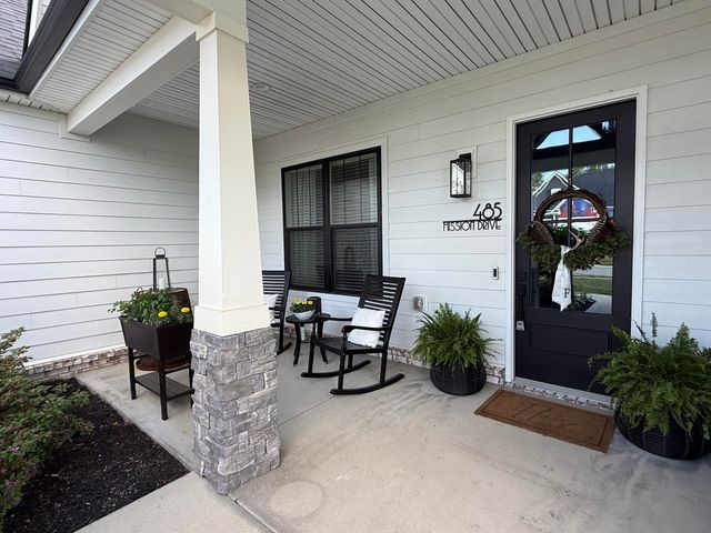 485 Mission Drive, Versailles, KY 40383