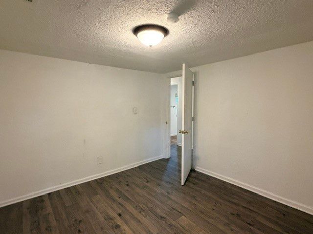 927 W Baker Street, Denison, TX 75020