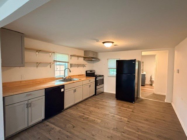 927 W Baker Street, Denison, TX 75020