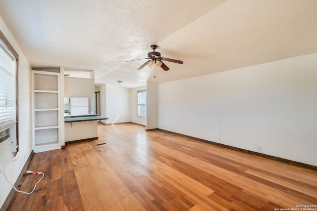 985 County Road 307, Jourdanton, TX 78026