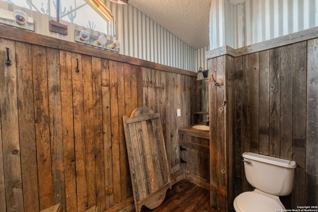 985 County Road 307, Jourdanton, TX 78026