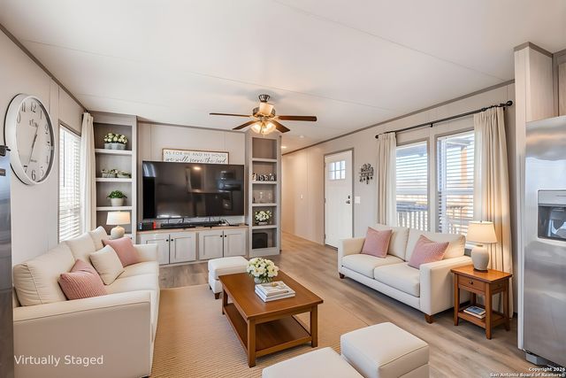 985 County Road 307, Jourdanton, TX 78026