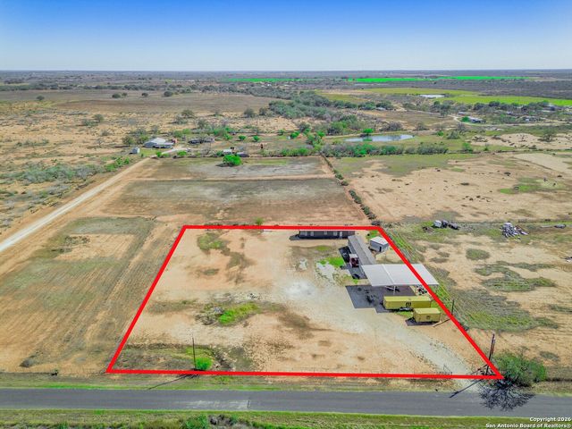 985 County Road 307, Jourdanton, TX 78026
