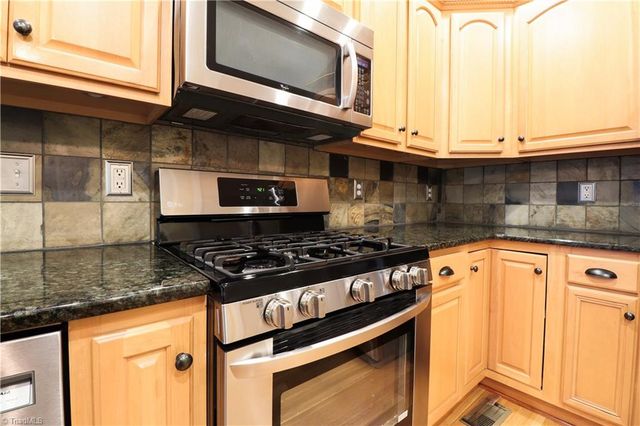 22 Dutchmans Pipe Cove, Greensboro, NC 27455