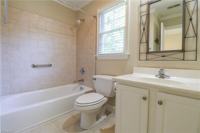 22 Dutchmans Pipe Cove, Greensboro, NC 27455