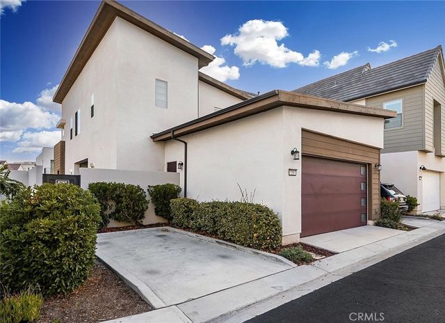 150 Scale, Irvine, CA 92618