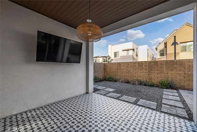 150 Scale, Irvine, CA 92618