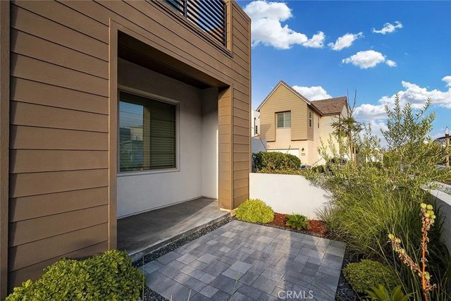 150 Scale, Irvine, CA 92618