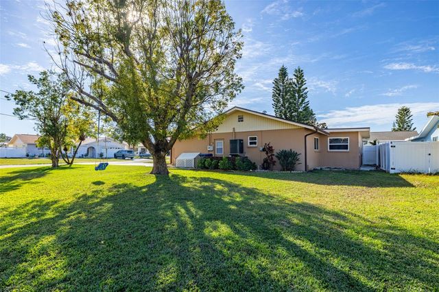 314 CIRCLE DRIVE, Palm Harbor, FL 34683