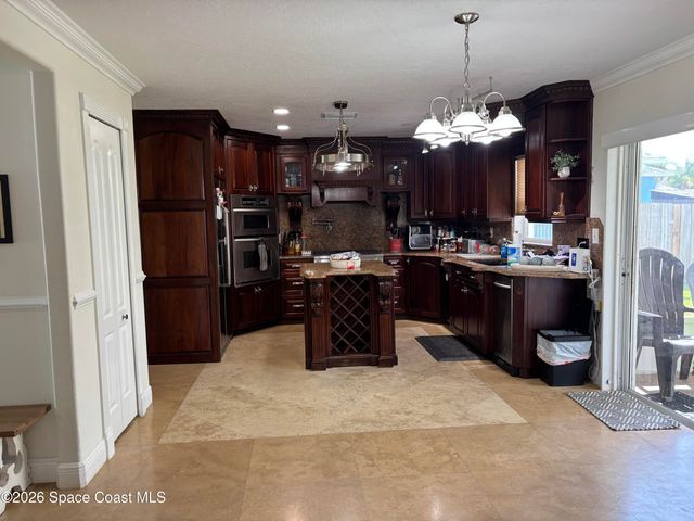 1192 White Oak Circle, Melbourne, FL 32934