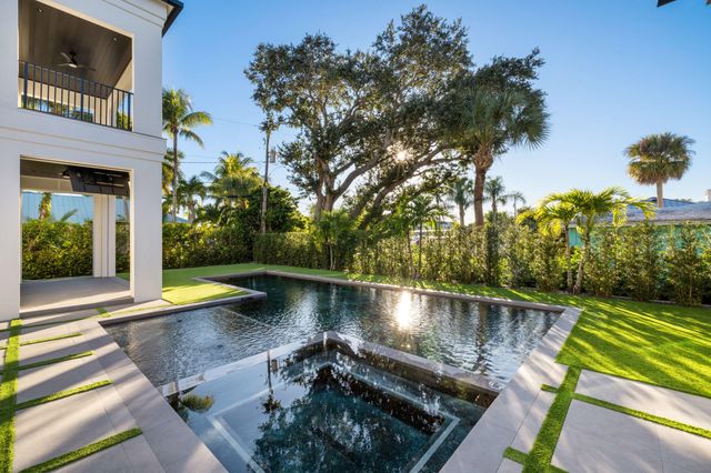 12385 COCONUT ROW Road, Palm Beach Gardens, FL 33410