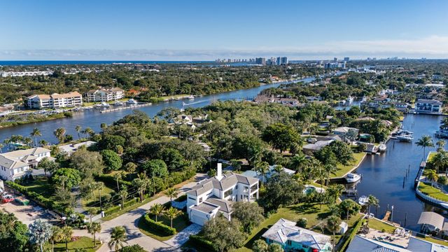 12385 COCONUT ROW Road, Palm Beach Gardens, FL 33410