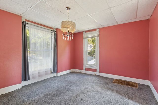 201 N Hinkley Avenue, Rockford, IL 61101