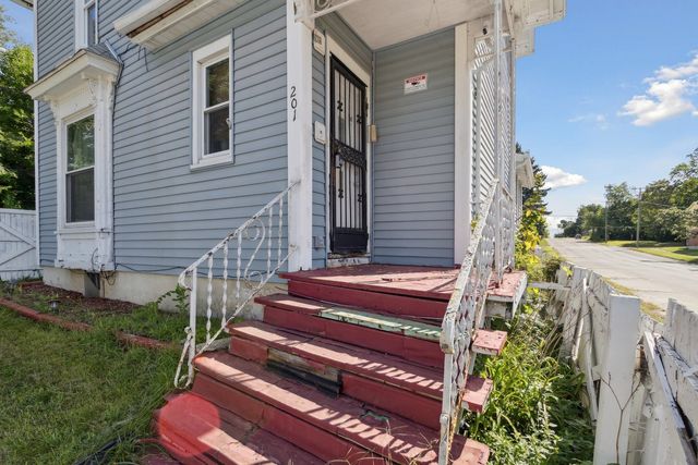 201 N Hinkley Avenue, Rockford, IL 61101