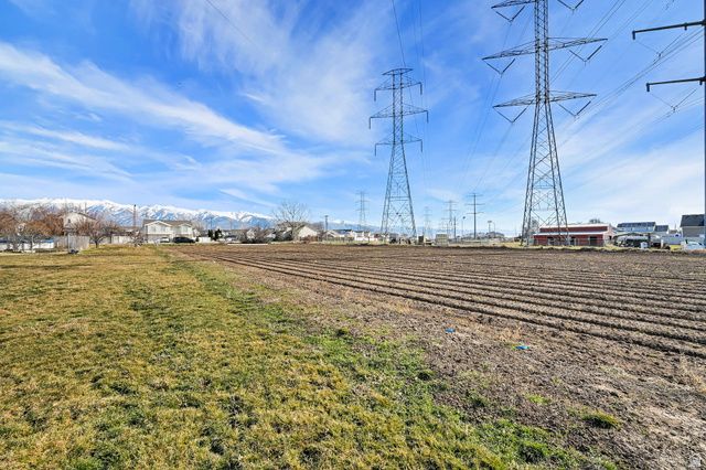 2480 S MAIN ST, Clearfield, UT 84015