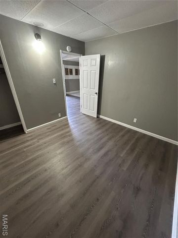 142 Saint Robert Drive, Cahokia, IL 62206