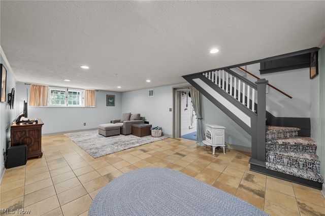 168 Castle Boulevard, Akron, OH 44313
