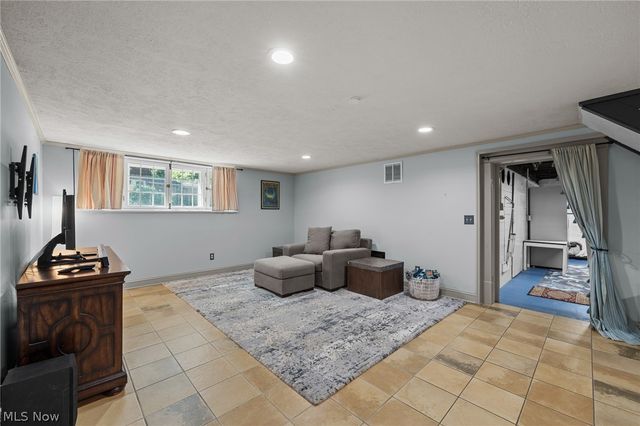 168 Castle Boulevard, Akron, OH 44313