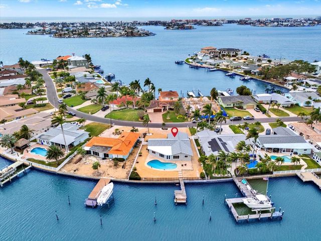 5675 BAYVIEW DRIVE, Seminole, FL 33772