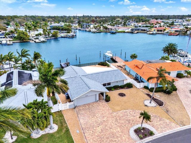 5675 BAYVIEW DRIVE, Seminole, FL 33772