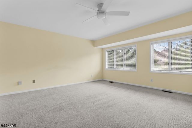 154 Leeds Ct 154, Madison Boro, NJ 07940