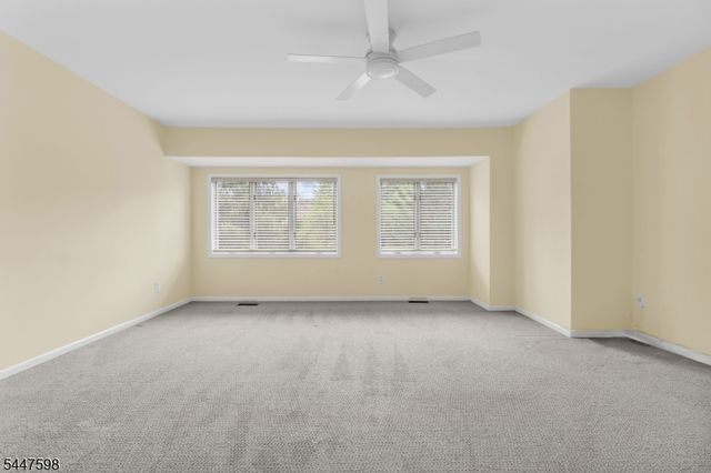 154 Leeds Ct 154, Madison Boro, NJ 07940