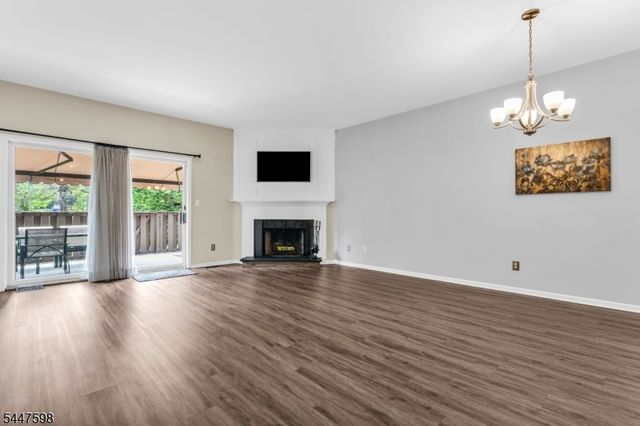 154 Leeds Ct 154, Madison Boro, NJ 07940