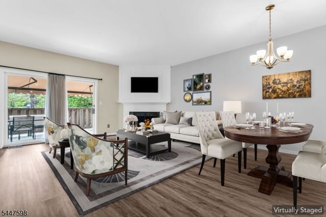 154 Leeds Ct 154, Madison Boro, NJ 07940
