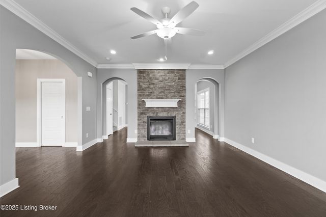 182 Washington Commons Dr, Mt Washington, KY 40047