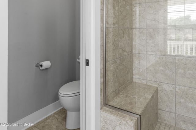 182 Washington Commons Dr, Mt Washington, KY 40047