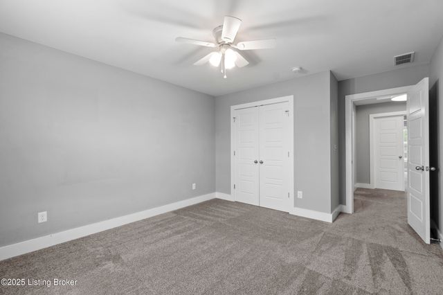 182 Washington Commons Dr, Mt Washington, KY 40047