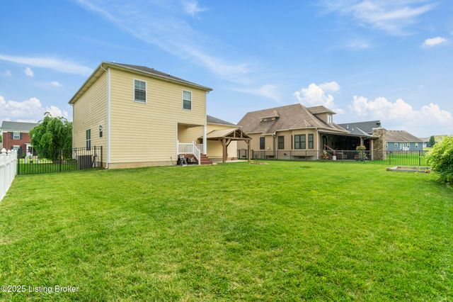 182 Washington Commons Dr, Mt Washington, KY 40047