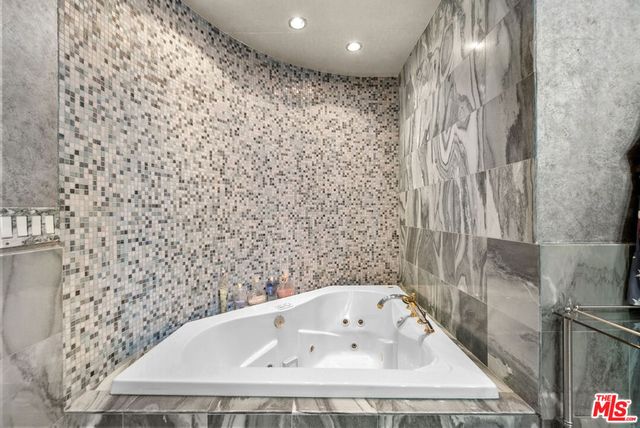 5006 Los Feliz Boulevard, Los Angeles, CA 90027