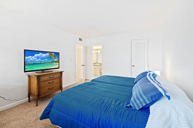 1050 Hillsboro Mile 203w, Hillsboro Beach, FL 33062
