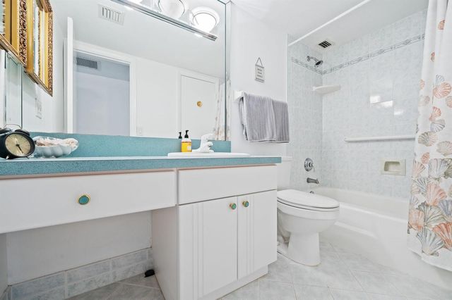1050 Hillsboro Mile 203w, Hillsboro Beach, FL 33062