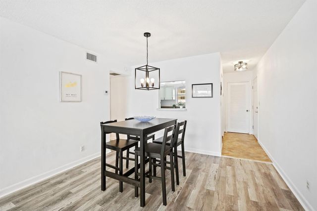 1050 Hillsboro Mile 203w, Hillsboro Beach, FL 33062