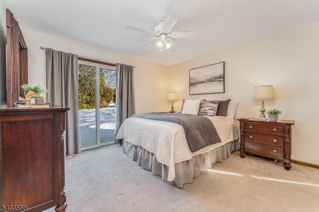 3 Harwich Rd, Lopatcong Twp., NJ 08865