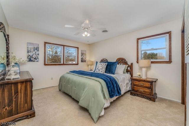 3 Harwich Rd, Lopatcong Twp., NJ 08865