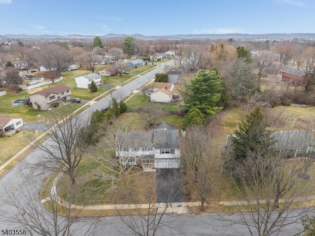 3 Harwich Rd, Lopatcong Twp., NJ 08865