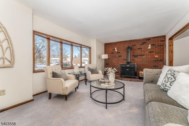 3 Harwich Rd, Lopatcong Twp., NJ 08865